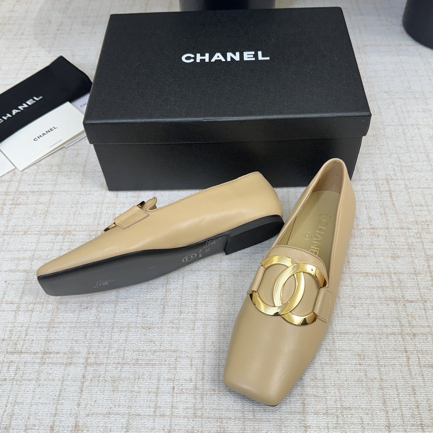 CHANEL Double C Metal Buckle Flat Single Shoes in Genuine Lambskin Patent with Calfskin Lining Itali
