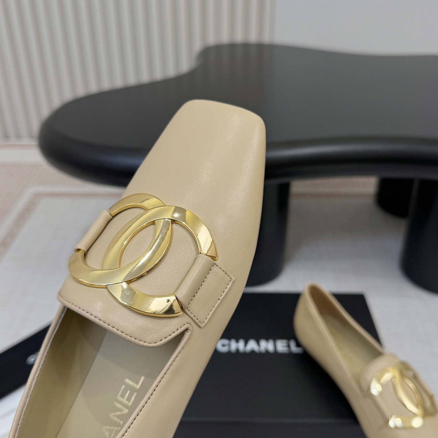 CHANEL Double C Metal Buckle Flat Single Shoes in Genuine Lambskin Patent with Calfskin Lining Itali