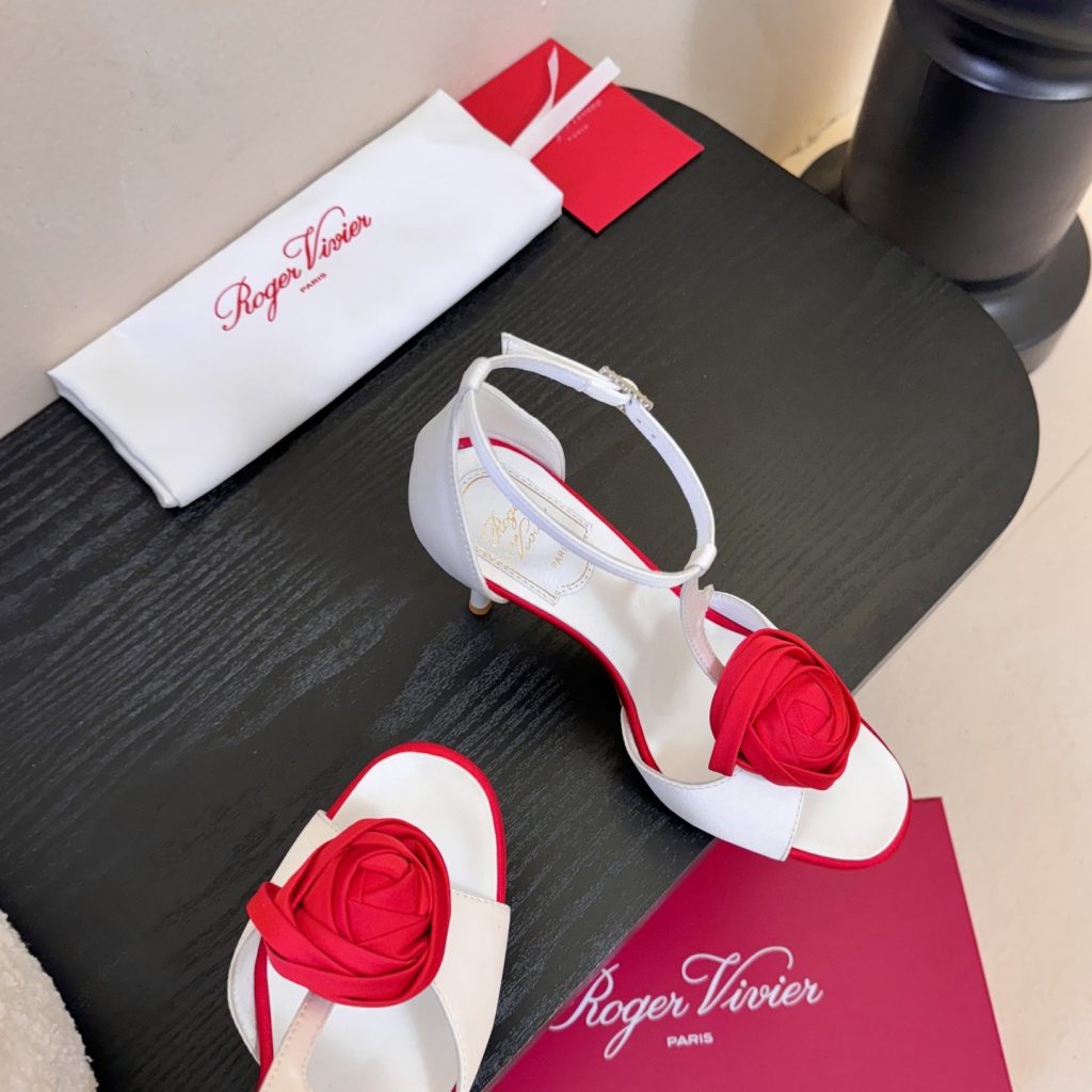 Roger Vivier Pointed Rose Buckle High Heel Pumps in Silk with Genuine Lambskin Lining Italian Leathe
