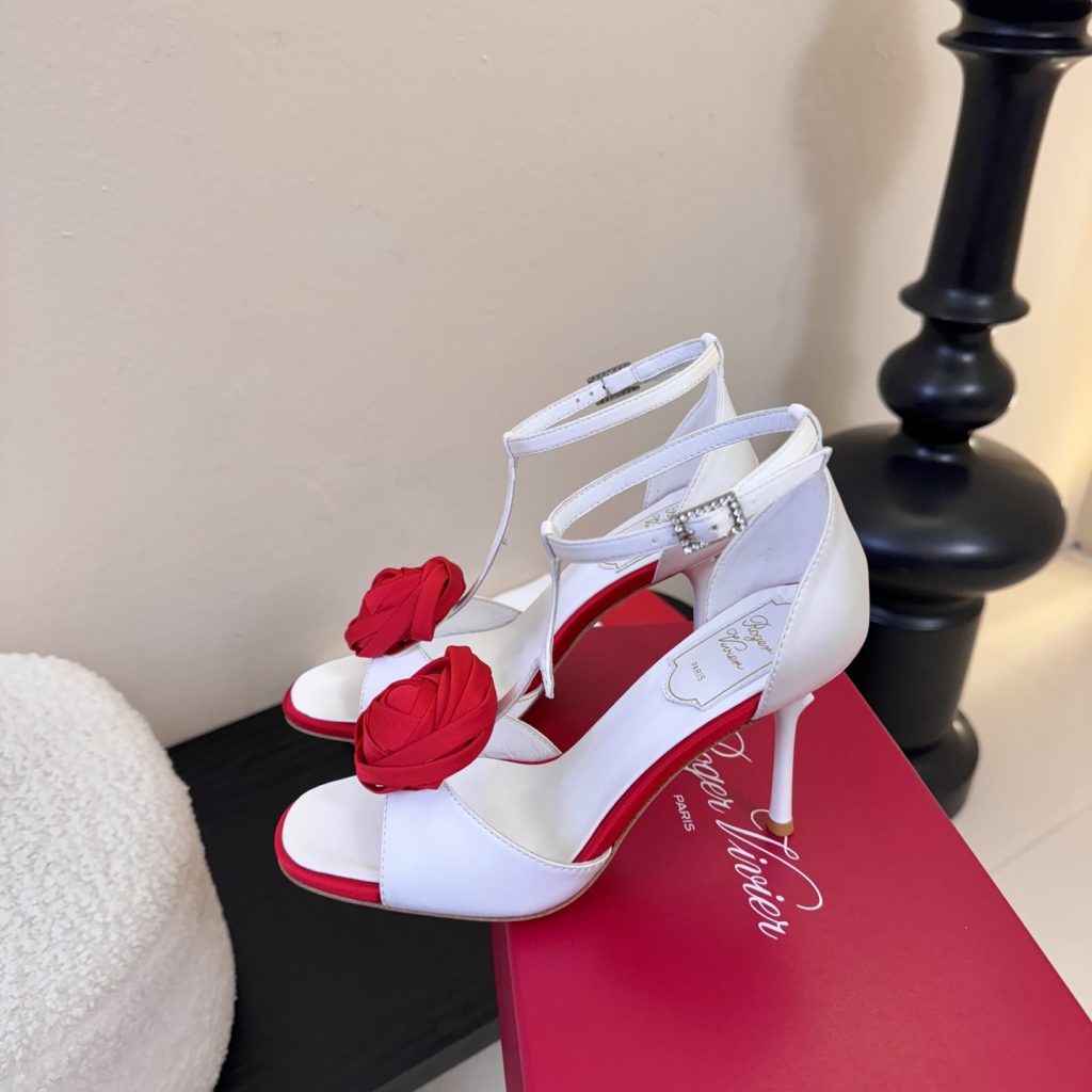 Roger Vivier Pointed Rose Buckle High Heel Pumps in Silk with Genuine Lambskin Lining Italian Leathe