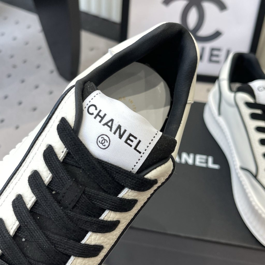 CHANEL Low-Top Casual Sneakers in Genuine Calfskin with Lambskin Lining and Italian Leather Sole