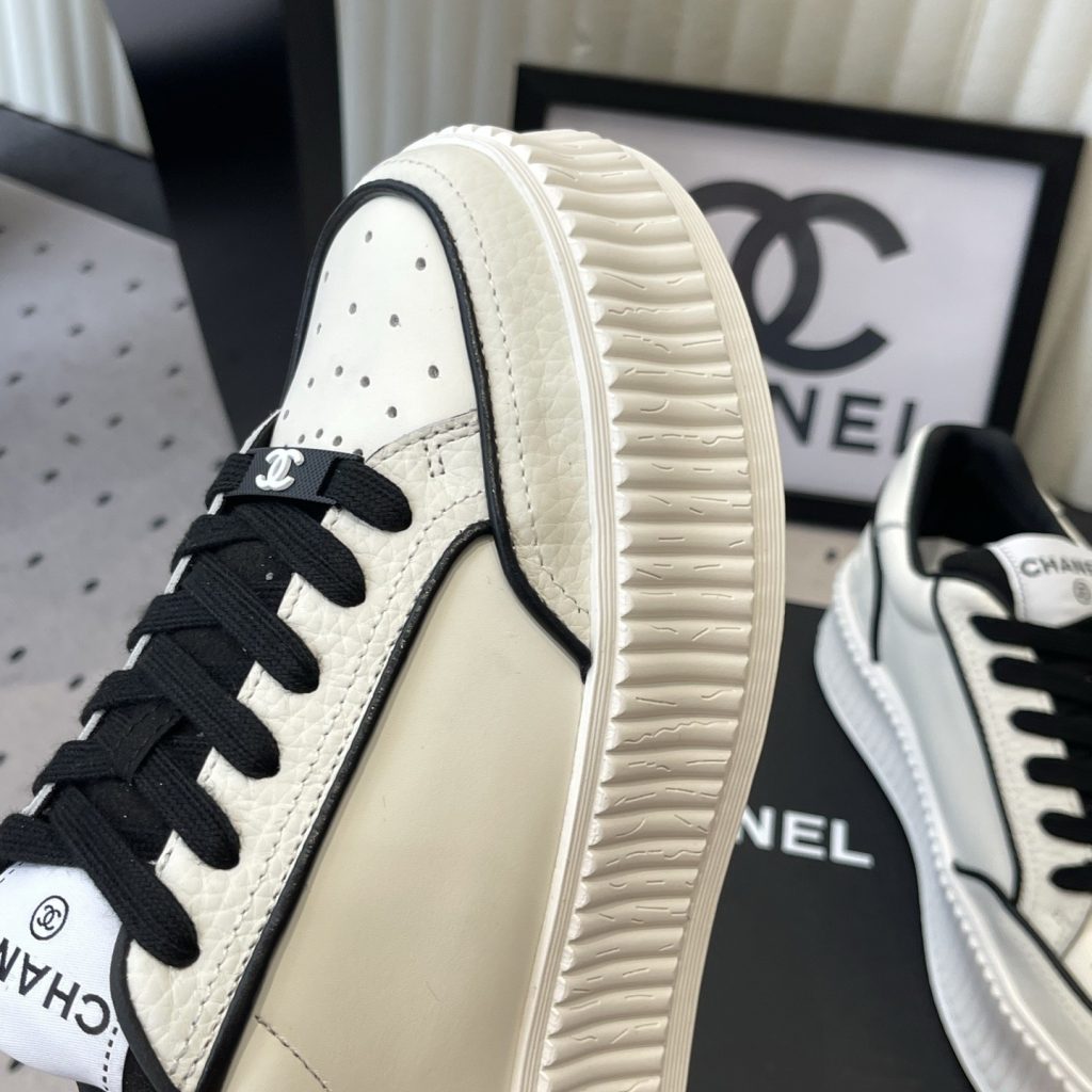 CHANEL Low-Top Casual Sneakers in Genuine Calfskin with Lambskin Lining and Italian Leather Sole