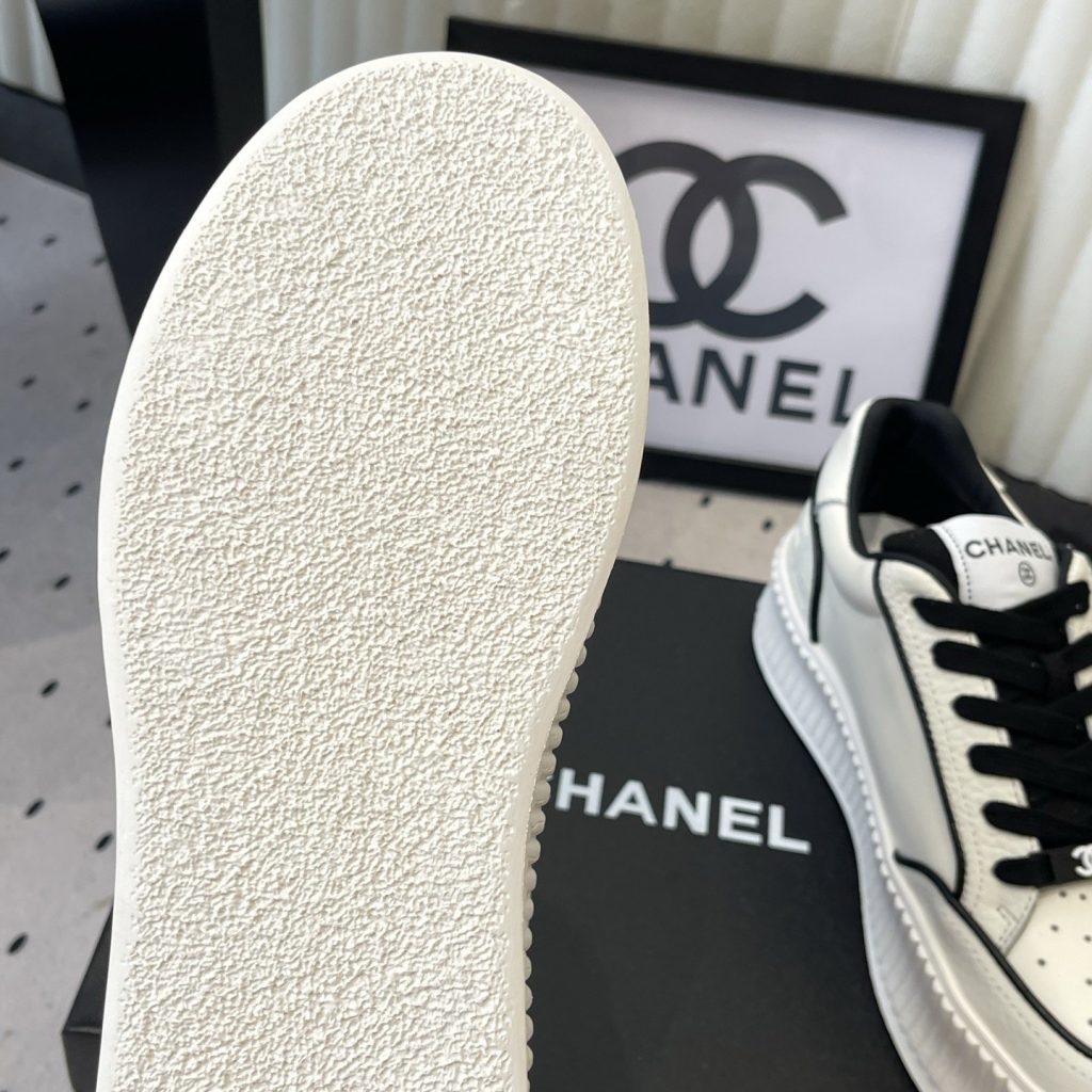 CHANEL Low-Top Casual Sneakers in Genuine Calfskin with Lambskin Lining and Italian Leather Sole