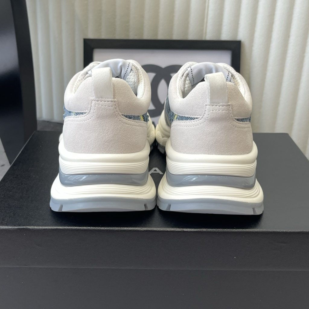 CHANEL Low-Top Casual Sneakers in Genuine Calfskin with Lambskin Lining and Italian Leather Sole