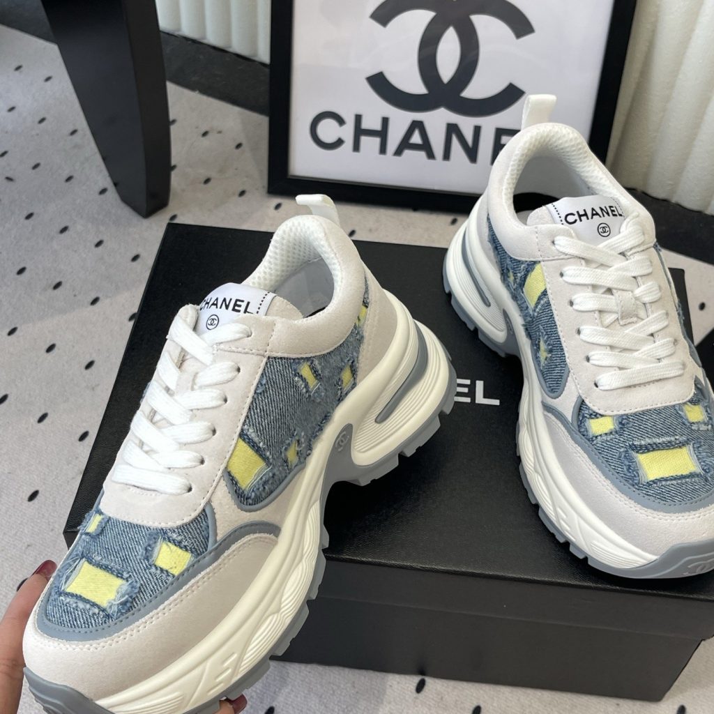CHANEL Low-Top Casual Sneakers in Genuine Calfskin with Lambskin Lining and Italian Leather Sole