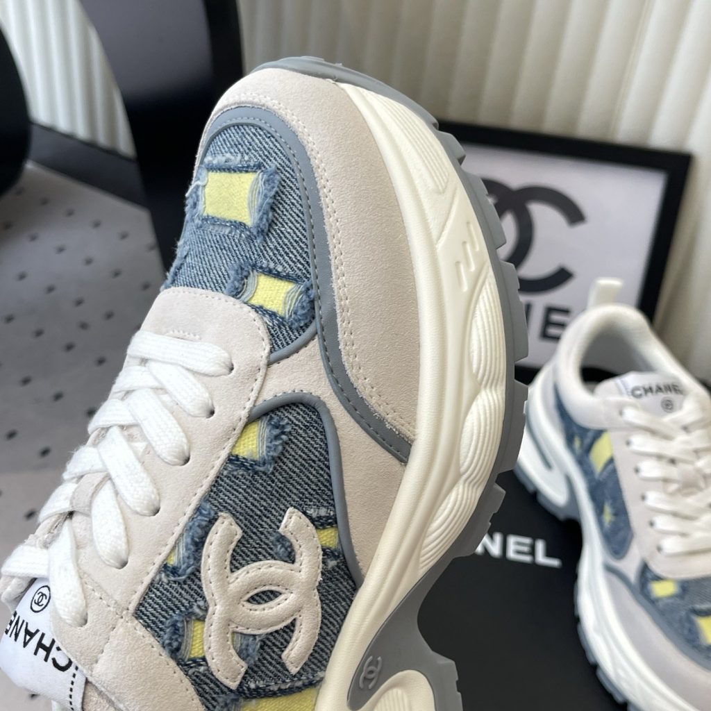 CHANEL Low-Top Casual Sneakers in Genuine Calfskin with Lambskin Lining and Italian Leather Sole