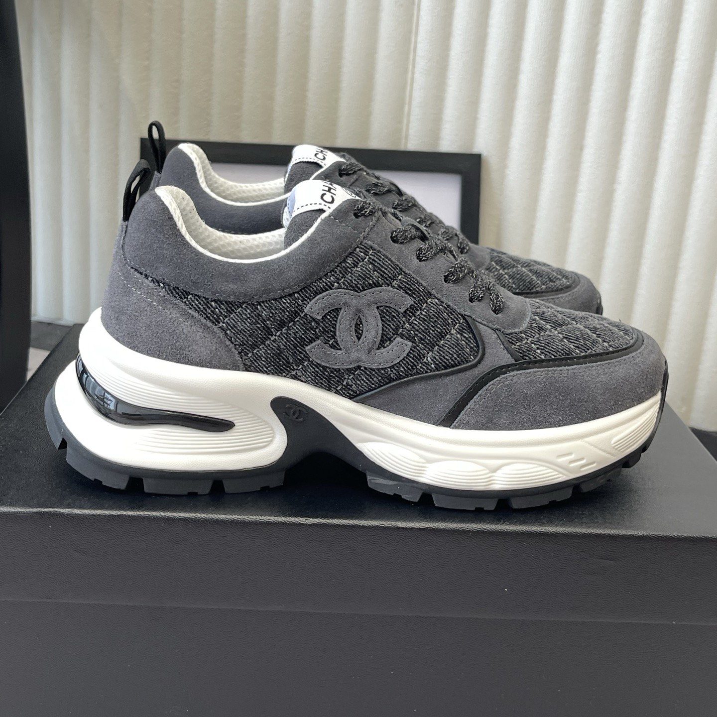 CHANEL Low-Top Casual Sneakers in Genuine Calfskin with Lambskin Lining and Italian Leather Sole