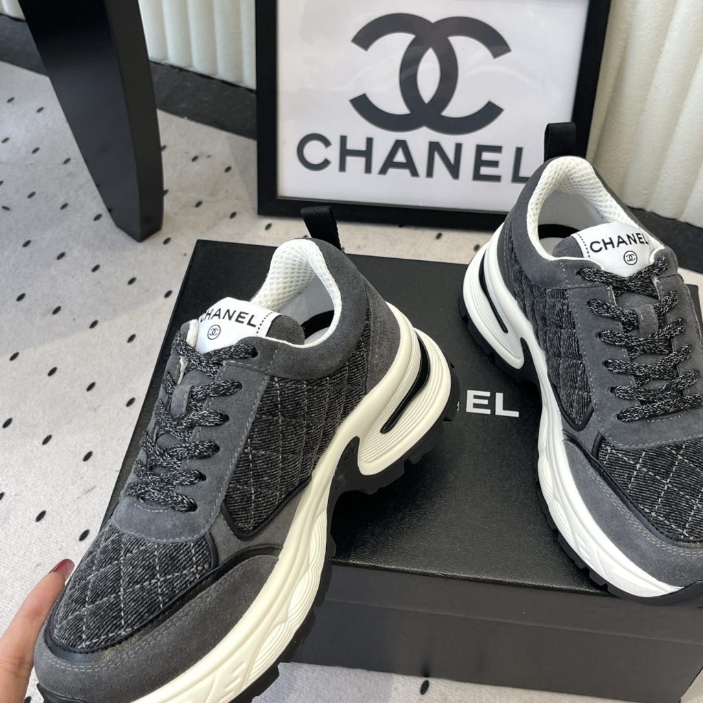 CHANEL Low-Top Casual Sneakers in Genuine Calfskin with Lambskin Lining and Italian Leather Sole