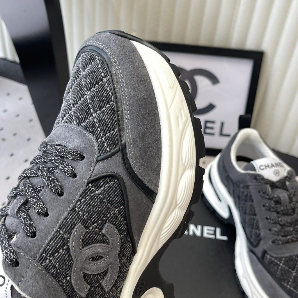 CHANEL Low-Top Casual Sneakers in Genuine Calfskin with Lambskin Lining and Italian Leather Sole
