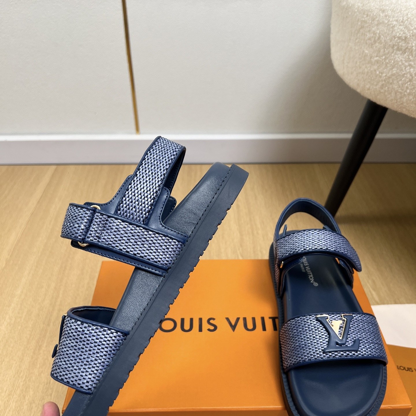 LOUIS VUITTON Flat Slide Sandals in Genuine Calfskin with Lambskin Lining and Italian Leather Sole