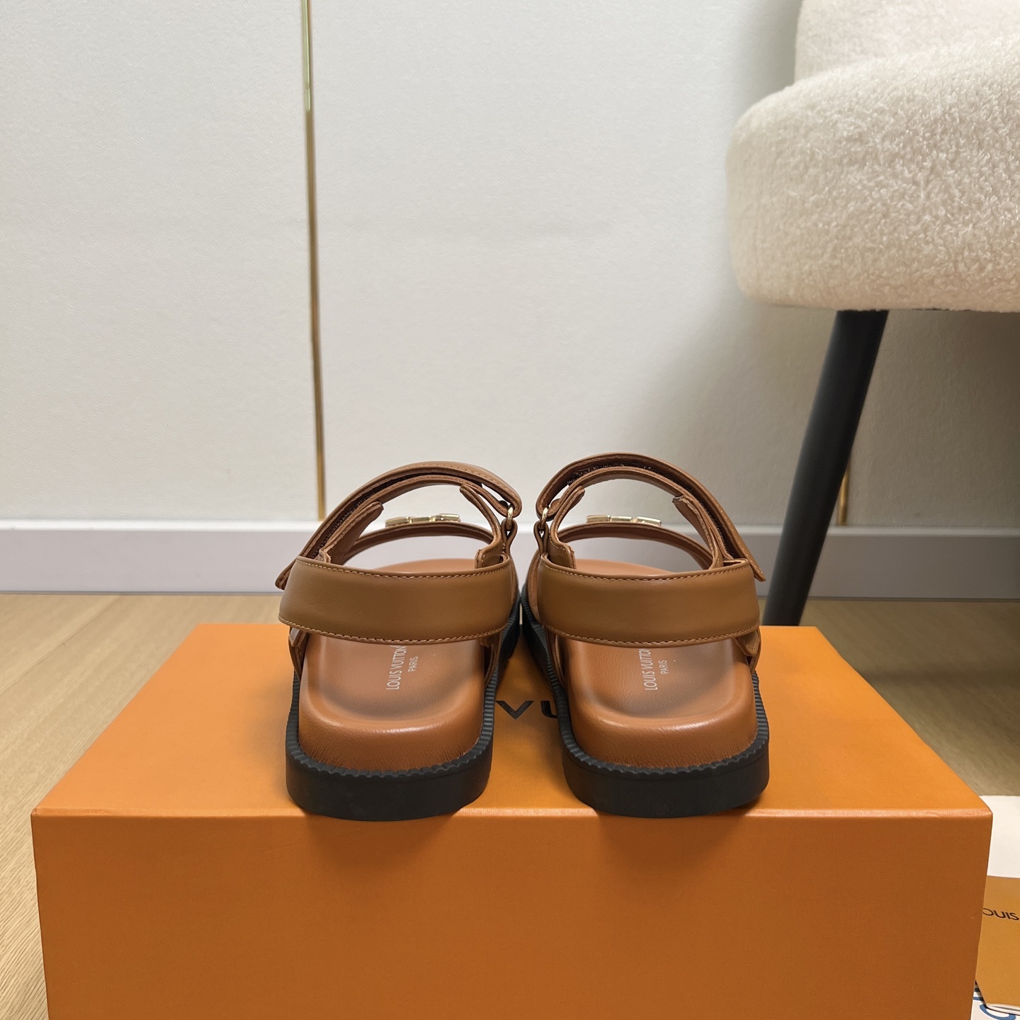 LOUIS VUITTON Flat Slide Sandals in Genuine Calfskin with Lambskin Lining and Italian Leather Sole
