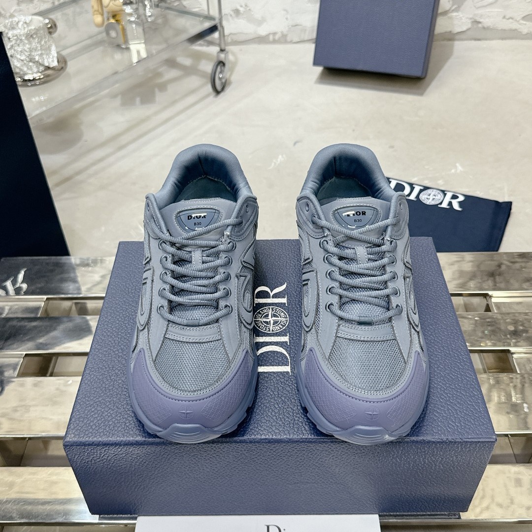 DIOR Sneakers in Premium Leather with Molded Rubber Outsole Genuine Lambskin Lining Italian Suede