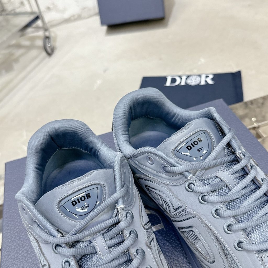 DIOR Sneakers in Premium Leather with Molded Rubber Outsole Genuine Lambskin Lining Italian Suede