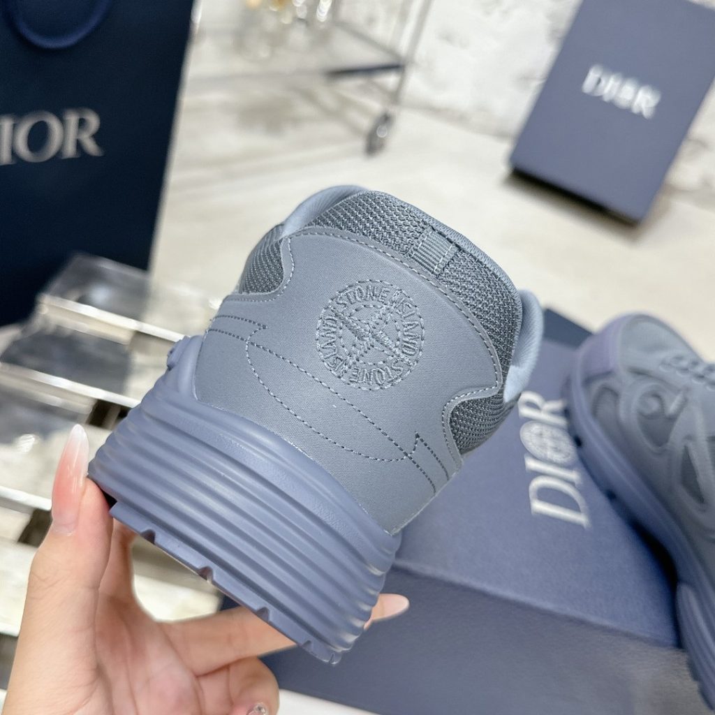 DIOR Sneakers in Premium Leather with Molded Rubber Outsole Genuine Lambskin Lining Italian Suede