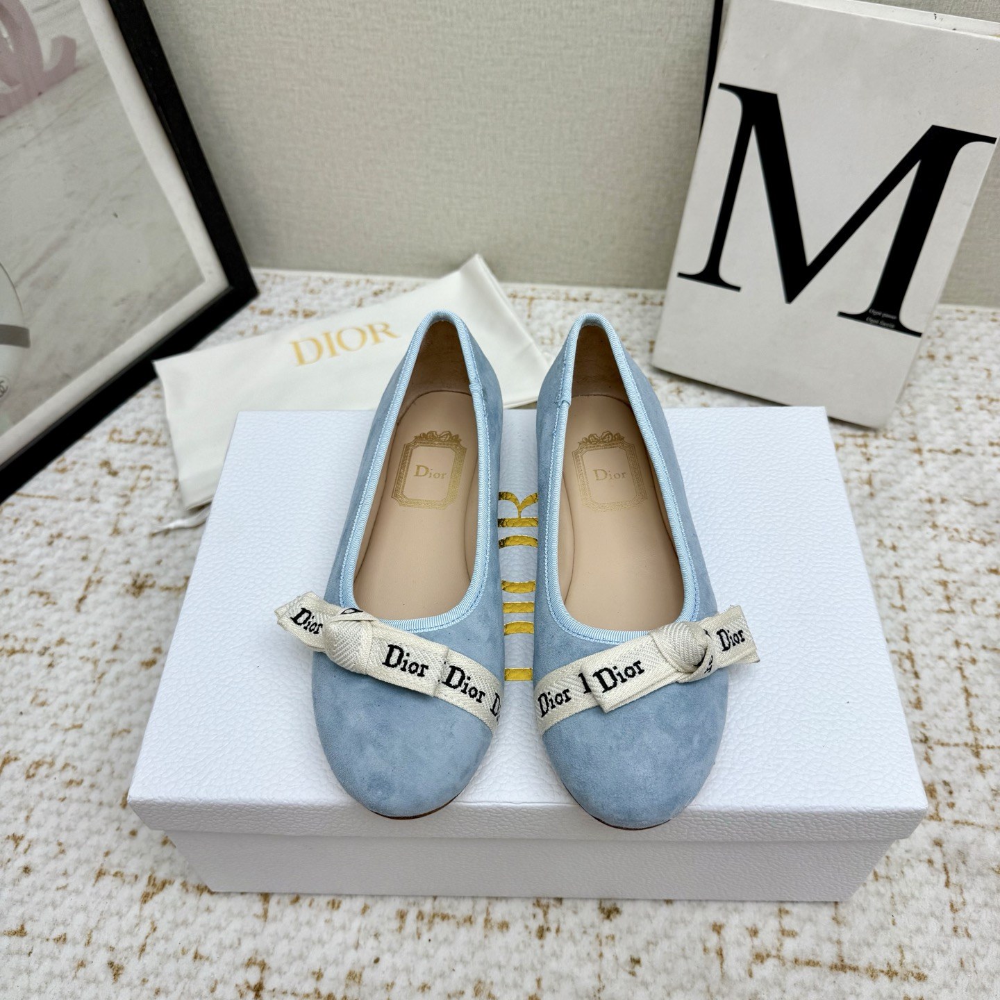 DIOR Slippers in Premium Leather with Molded Rubber Outsole Genuine Lambskin Lining Italian Suede