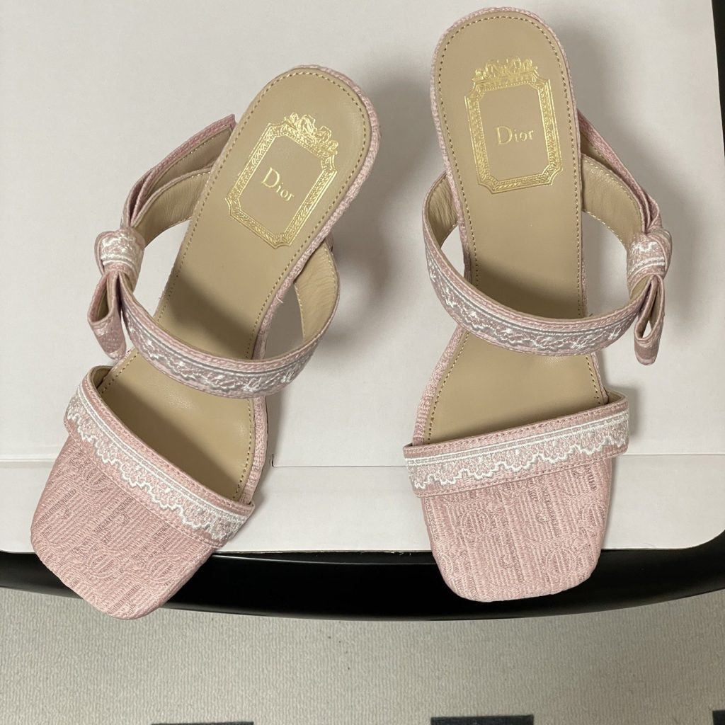 DIOR Sandals in Premium Leather with Molded Rubber Outsole Genuine Lambskin Lining Italian Suede S