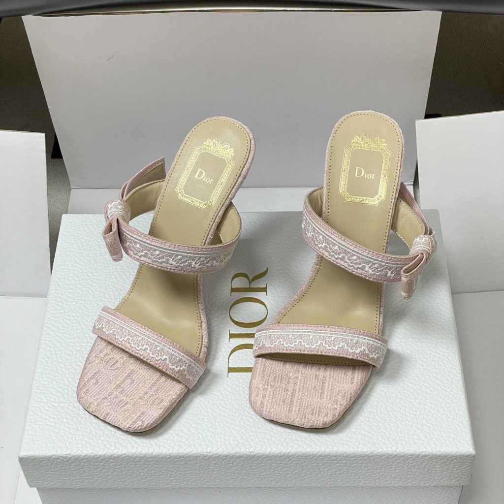 DIOR Sandals in Premium Leather with Molded Rubber Outsole Genuine Lambskin Lining Italian Suede S