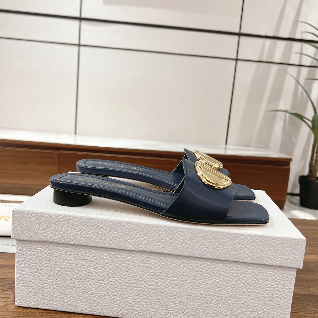 DIOR Sandals in Premium Leather with Molded Rubber Outsole Genuine Lambskin Lining Italian Suede S