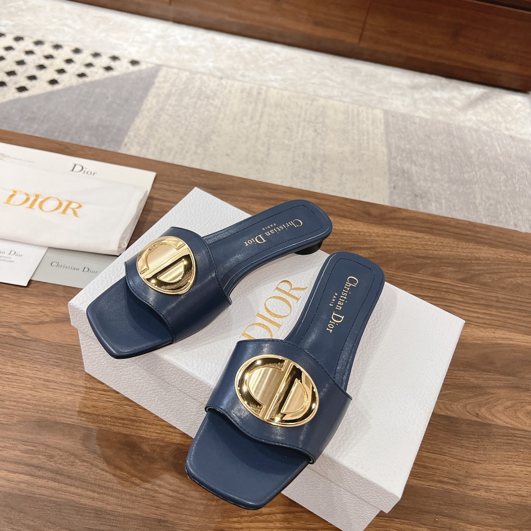 DIOR Sandals in Premium Leather with Molded Rubber Outsole Genuine Lambskin Lining Italian Suede S