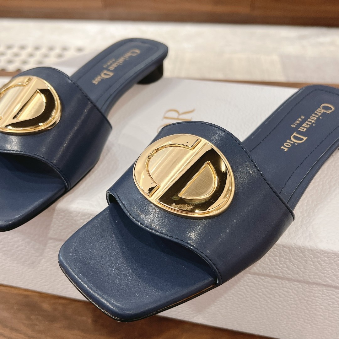 DIOR Sandals in Premium Leather with Molded Rubber Outsole Genuine Lambskin Lining Italian Suede S