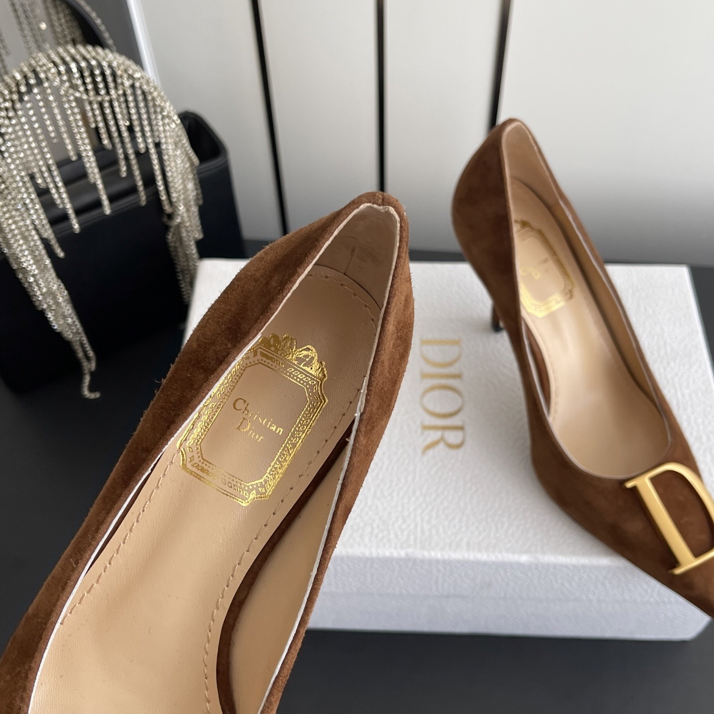 DIOR Slippers in Premium Leather with Molded Rubber Outsole Genuine Lambskin Lining Italian Suede