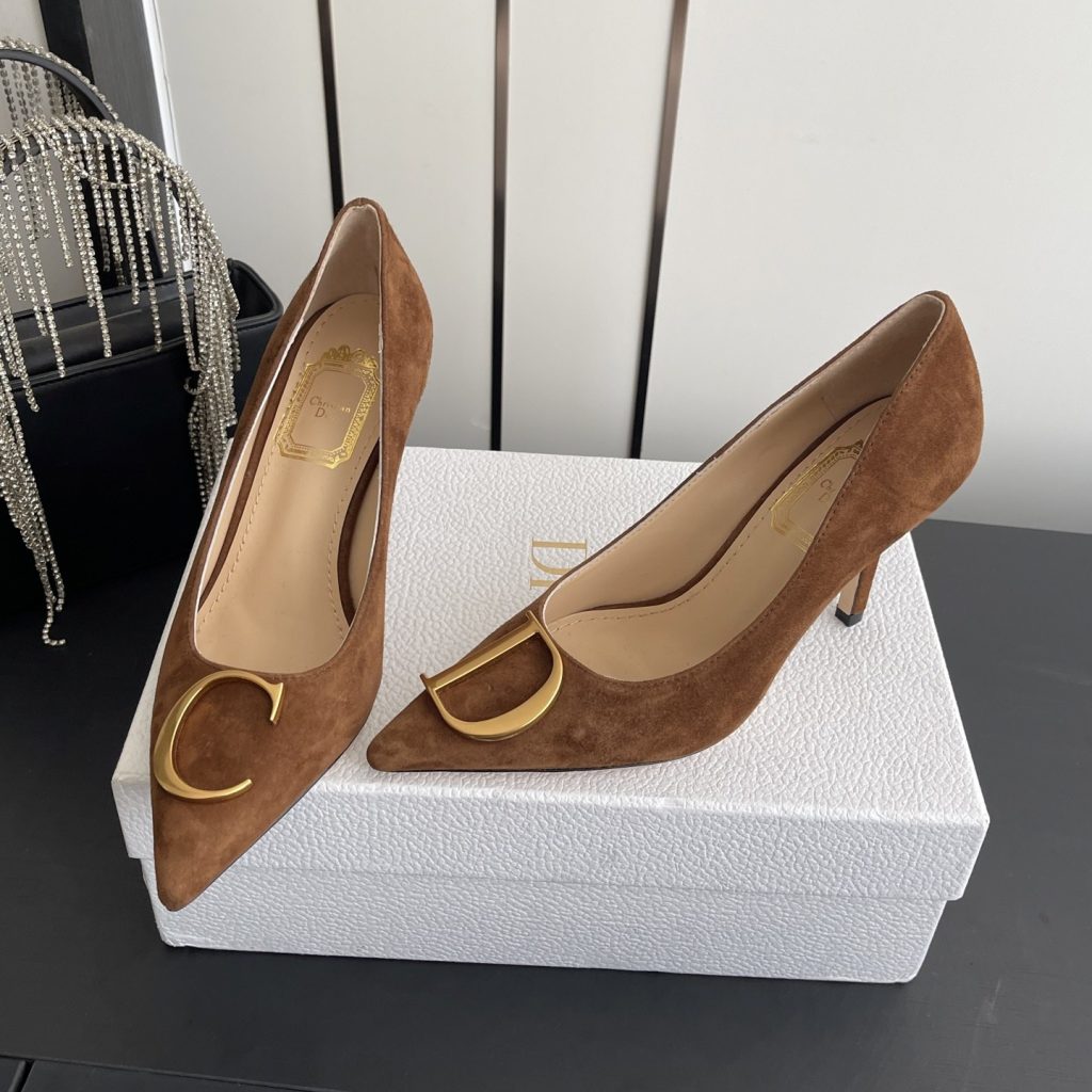 DIOR Slippers in Premium Leather with Molded Rubber Outsole Genuine Lambskin Lining Italian Suede
