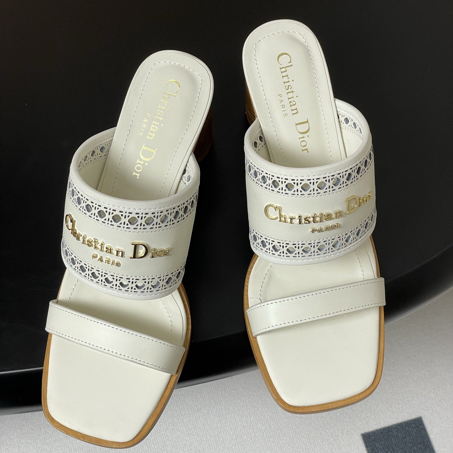 DIOR Sandals in Premium Leather with Molded Rubber Outsole Genuine Lambskin Lining Italian Suede S