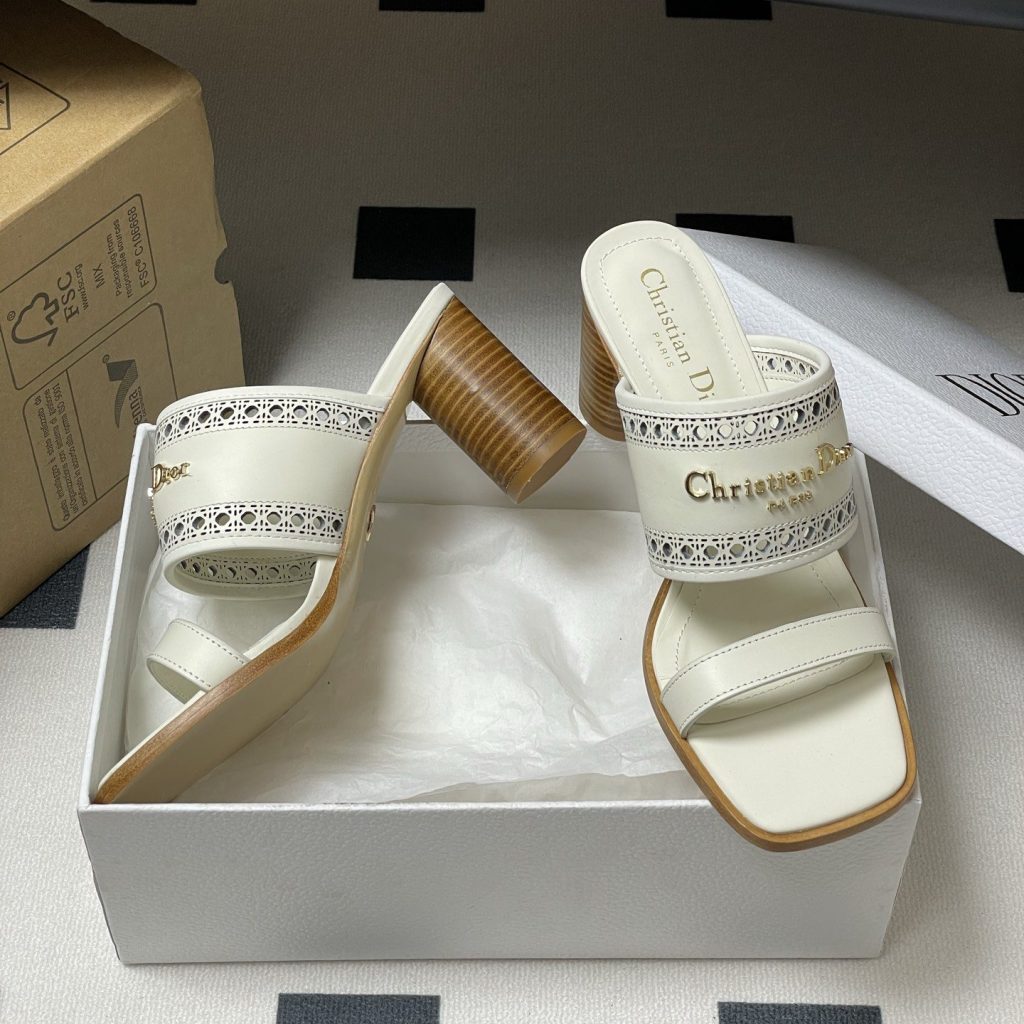 DIOR Sandals in Premium Leather with Molded Rubber Outsole Genuine Lambskin Lining Italian Suede S