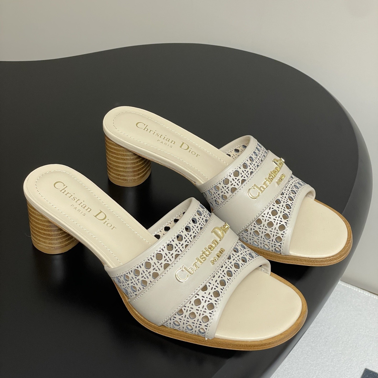 DIOR Elegant Sandals, Premium Leather with Open Toe Design and Molded Rubber Outsole for Summer