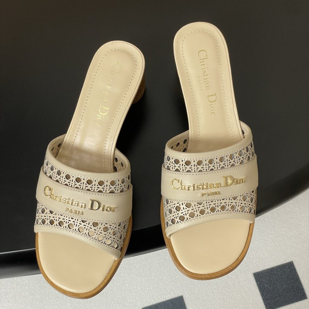 DIOR Elegant Sandals, Premium Leather with Open Toe Design and Molded Rubber Outsole for Summer