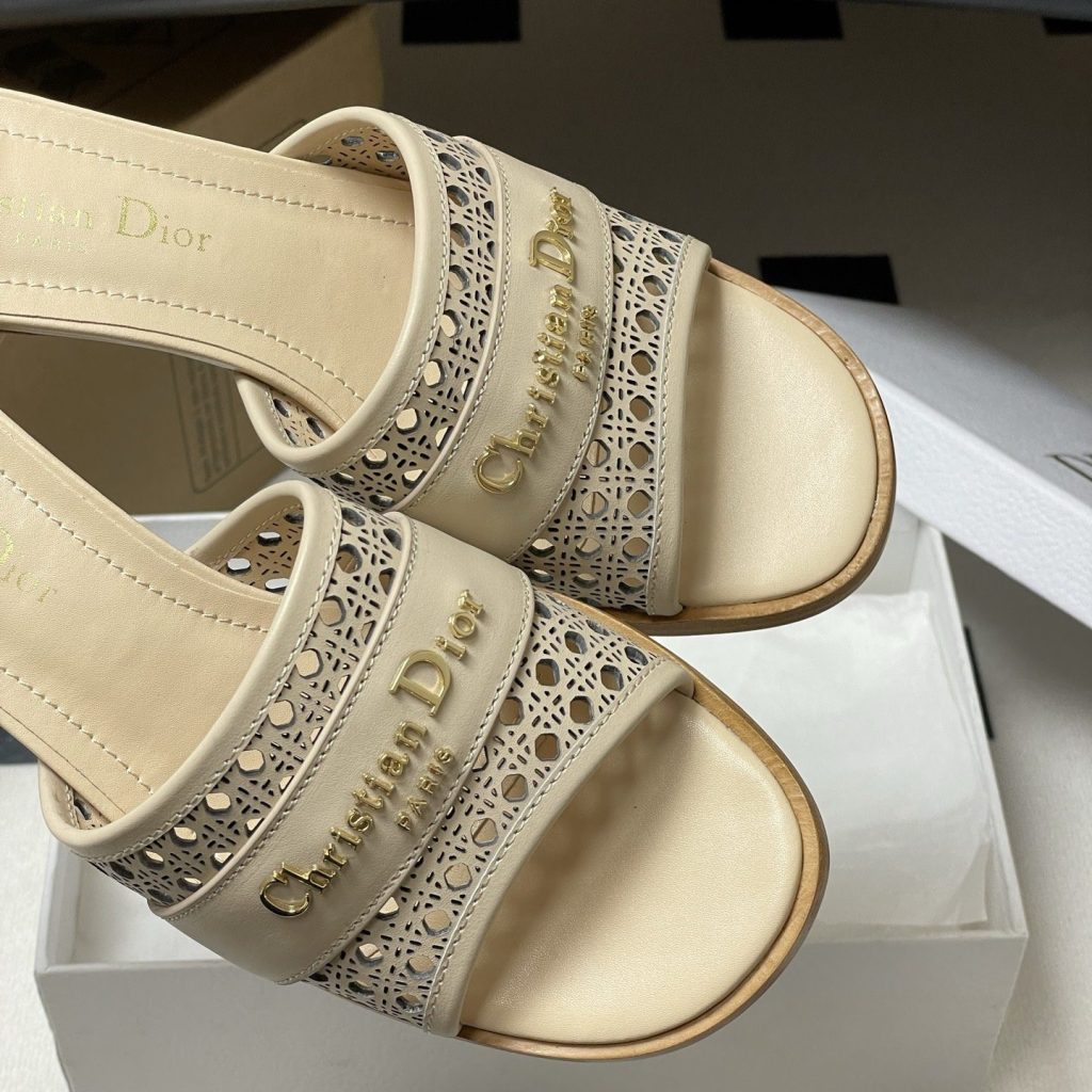 DIOR Elegant Sandals, Premium Leather with Open Toe Design and Molded Rubber Outsole for Summer