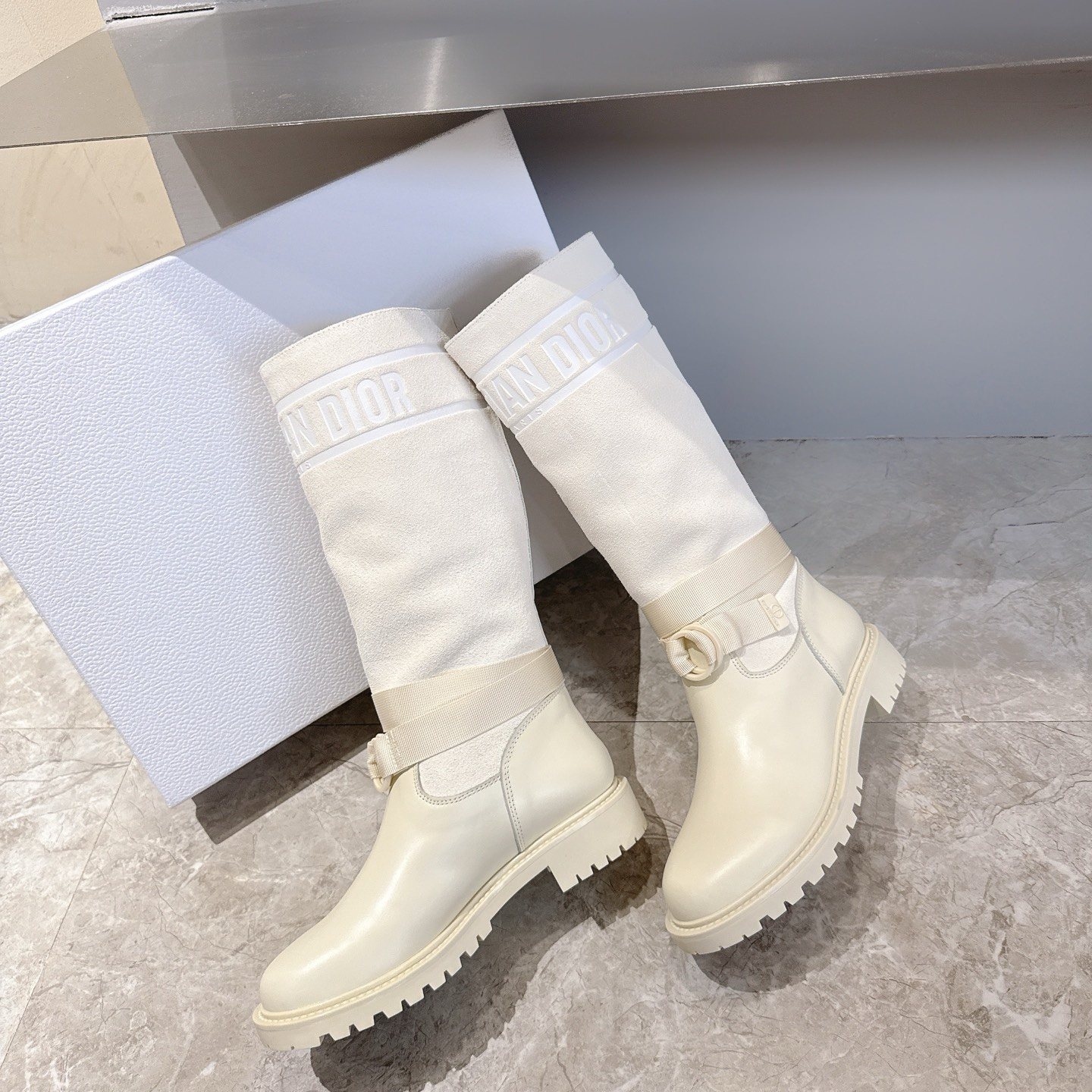 DIOR Sneakers in Premium Leather with Molded Rubber Outsole Genuine Lambskin Lining Italian Suede