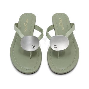 LOUIS VUITTON Flat Slide Sandals in Genuine Calfskin with Lambskin Lining and Italian Leather Sole