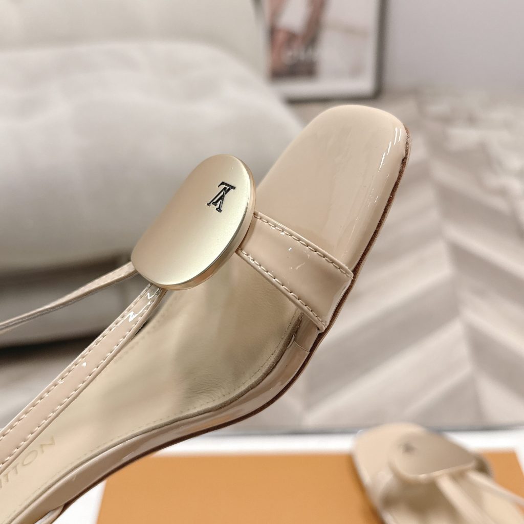 LOUIS VUITTON Classic Sandals, Premium Leather with Open Toe Strap Design and Molded Rubber Outsole