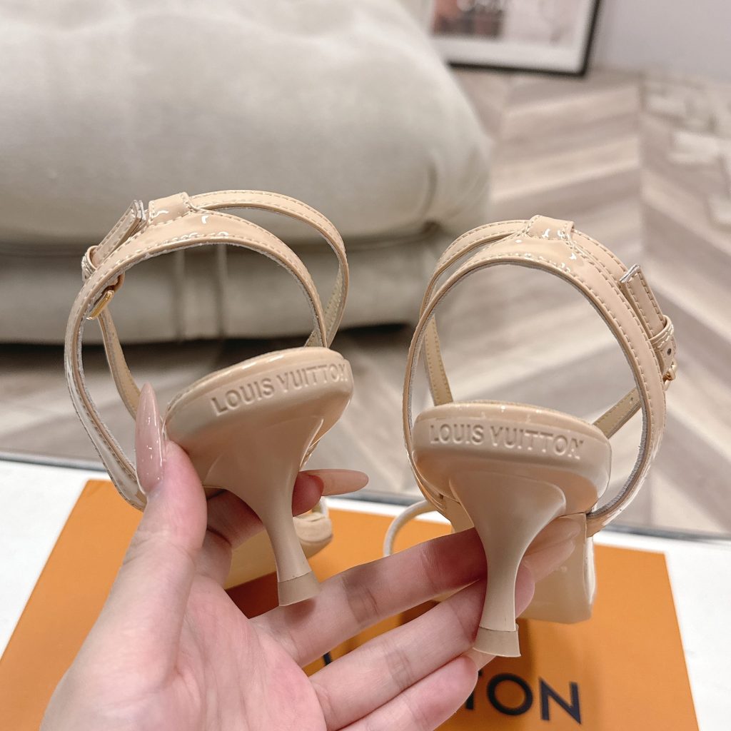 LOUIS VUITTON Classic Sandals, Premium Leather with Open Toe Strap Design and Molded Rubber Outsole