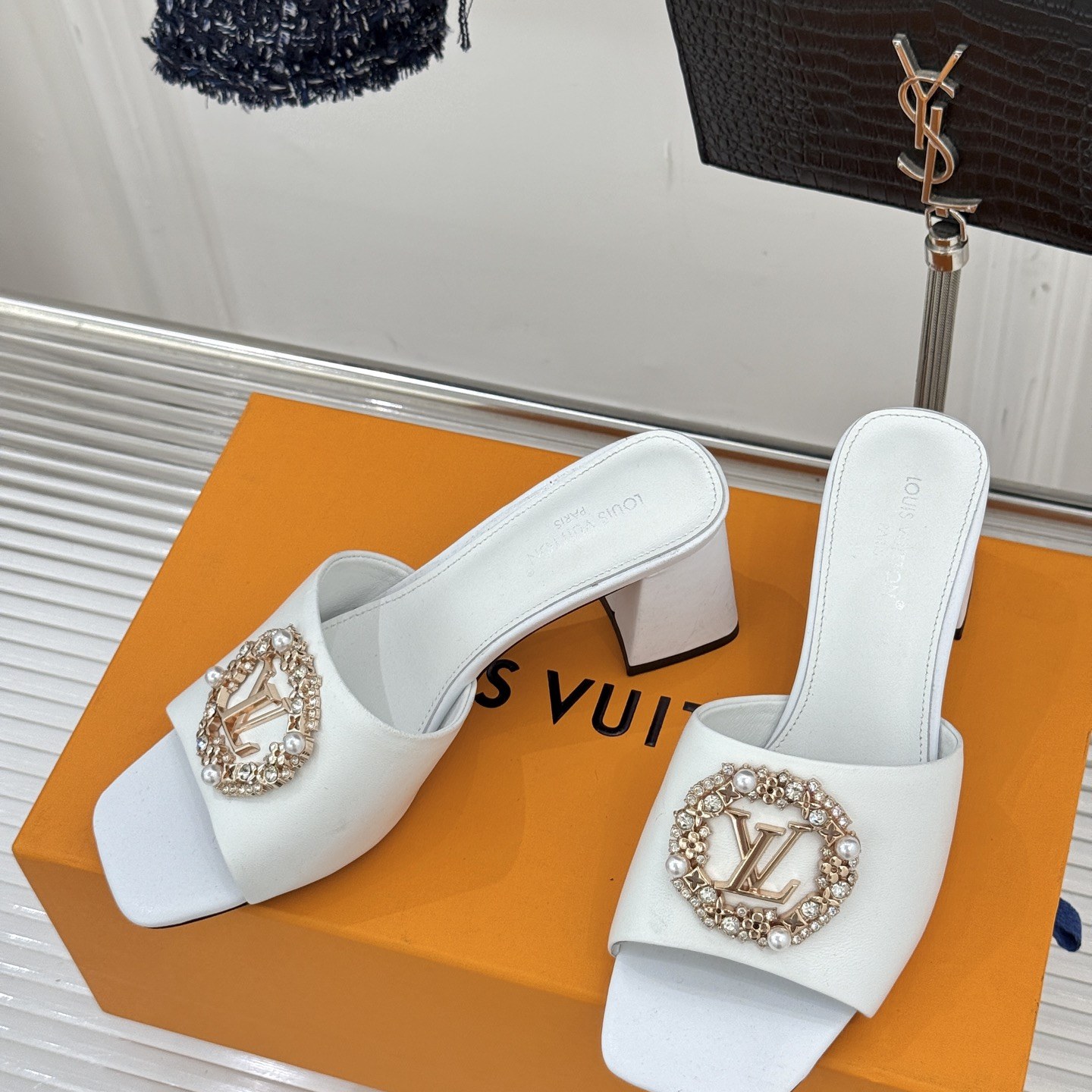 LOUIS VUITTON Flat Slip-On Slippers in Premium Suede with Goatskin Lining and Lightweight TPU Sole
