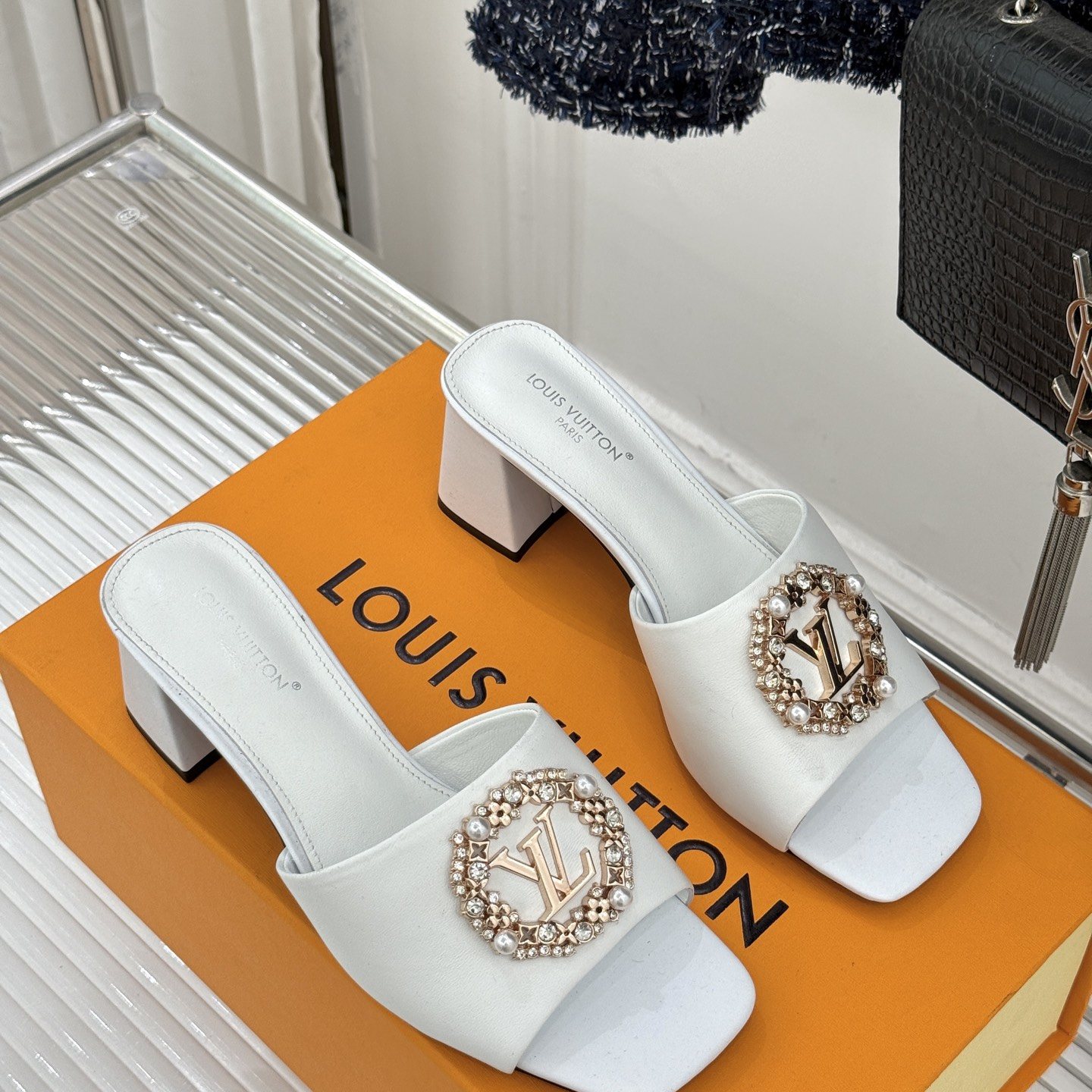 LOUIS VUITTON Flat Slip-On Slippers in Premium Suede with Goatskin Lining and Lightweight TPU Sole