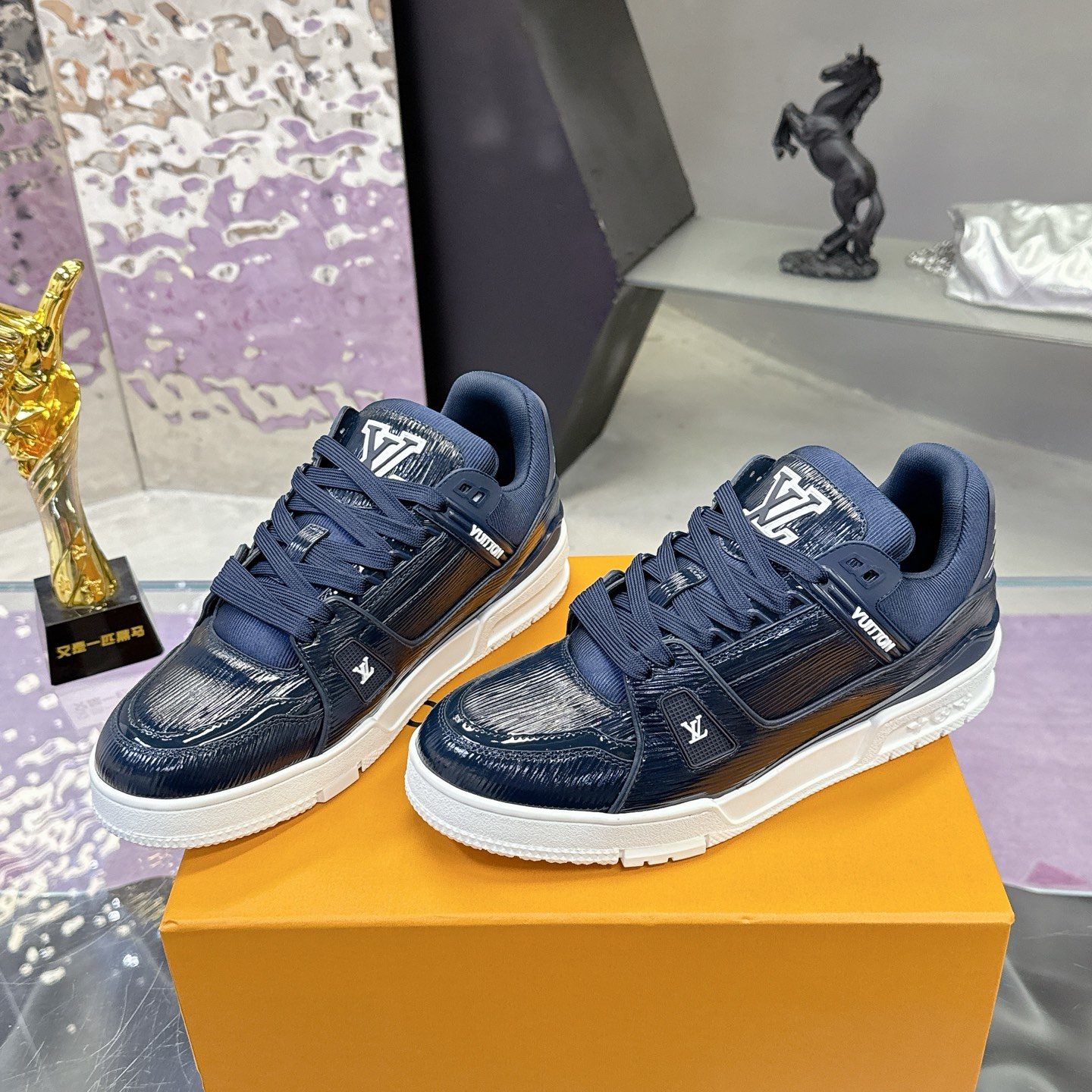 LOUIS VUITTON Casual Sneakers, Premium Leather Upper with Round Toe Design and Molded Rubber Outsole