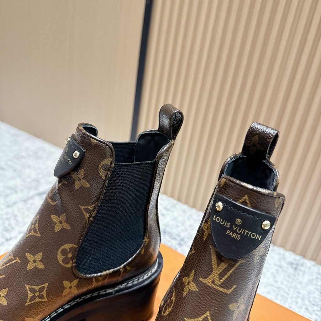LOUIS VUITTON Classic Ankle Boots, Premium Leather Upper with Pull Tab and Molded Rubber Outsole