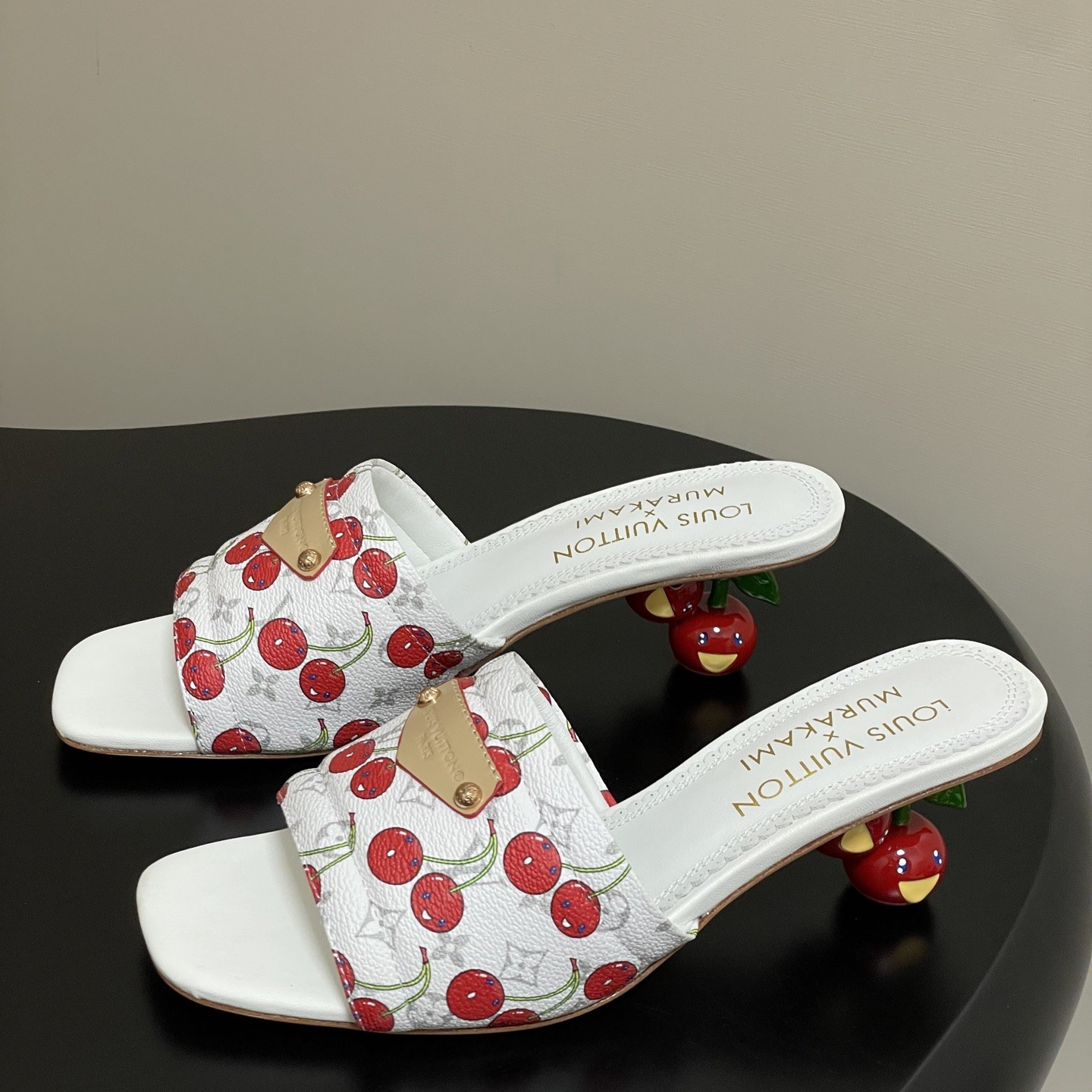 LOUIS VUITTON Strap Sandals, Premium Leather Upper with Open Toe and Molded Rubber Outsole Design