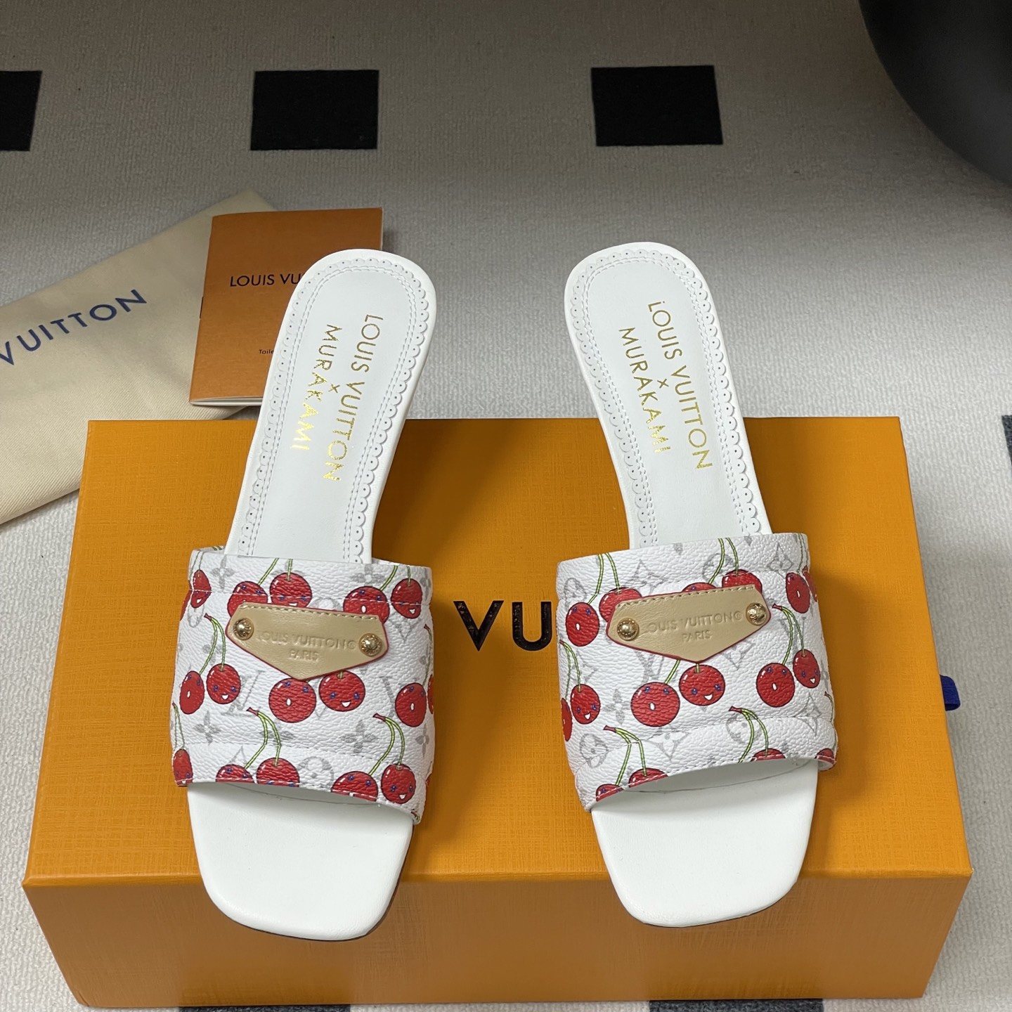 LOUIS VUITTON Strap Sandals, Premium Leather Upper with Open Toe and Molded Rubber Outsole Design