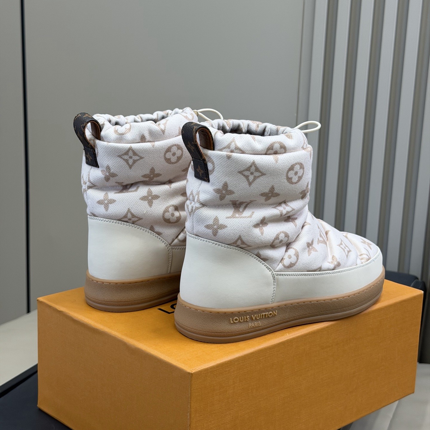 LOUIS VUITTON Ankle Short Boots in Genuine Calfskin with Lambskin Lining and Italian Leather Sole