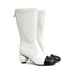CHANEL Boots in Premium Leather with Molded Rubber Outsole Genuine Lambskin Lining Italian Suede S
