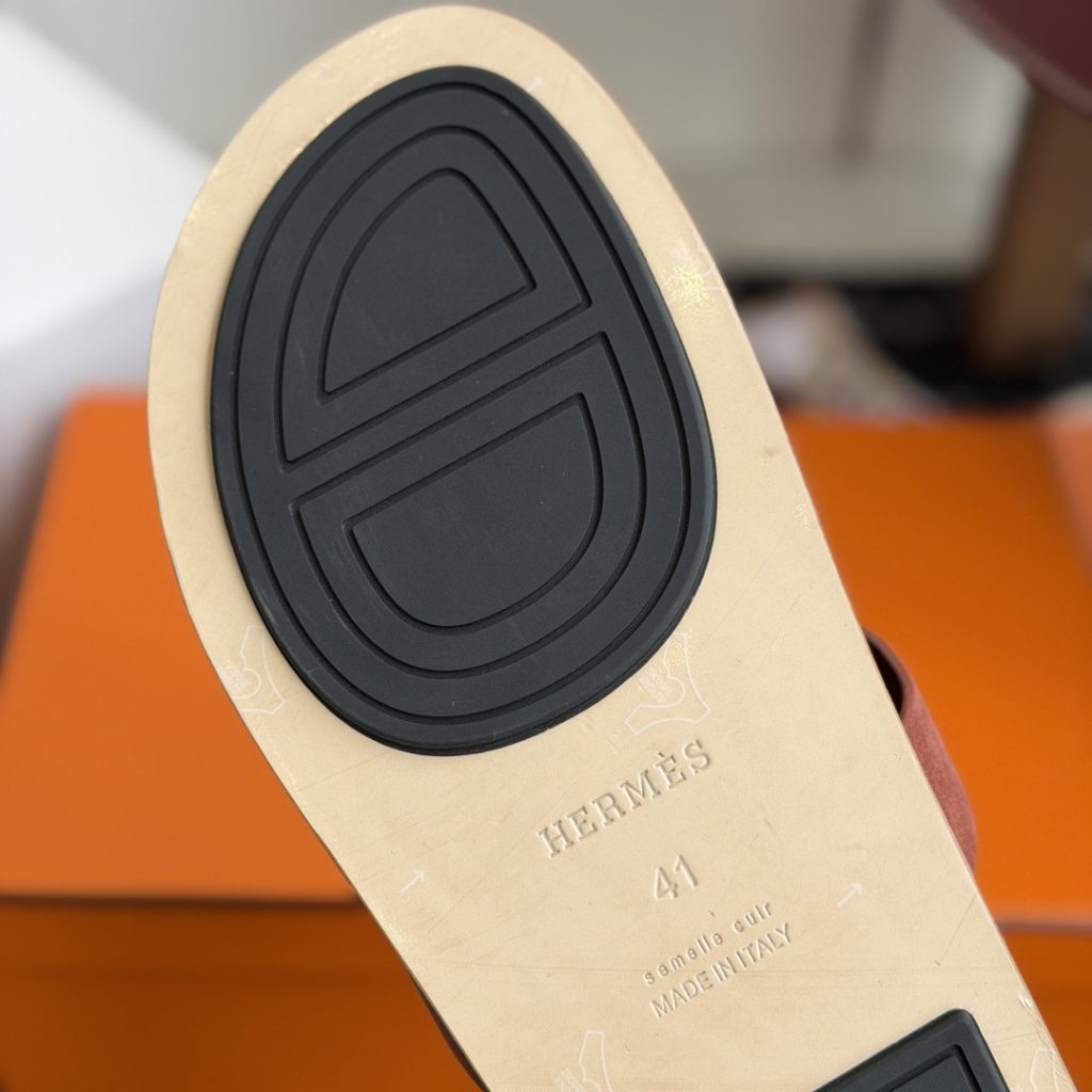HERMES Comfort Slide Slippers, Premium Leather Upper with Open Toe Design and Molded Rubber Outsole