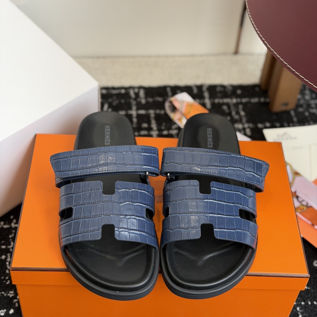 HERMES Classic Slide Slippers, Premium Leather Upper with Open Toe Design and Molded Rubber Outsole