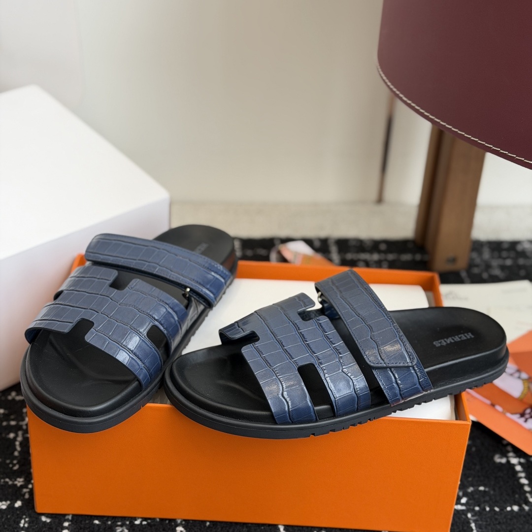 HERMES Classic Slide Slippers, Premium Leather Upper with Open Toe Design and Molded Rubber Outsole