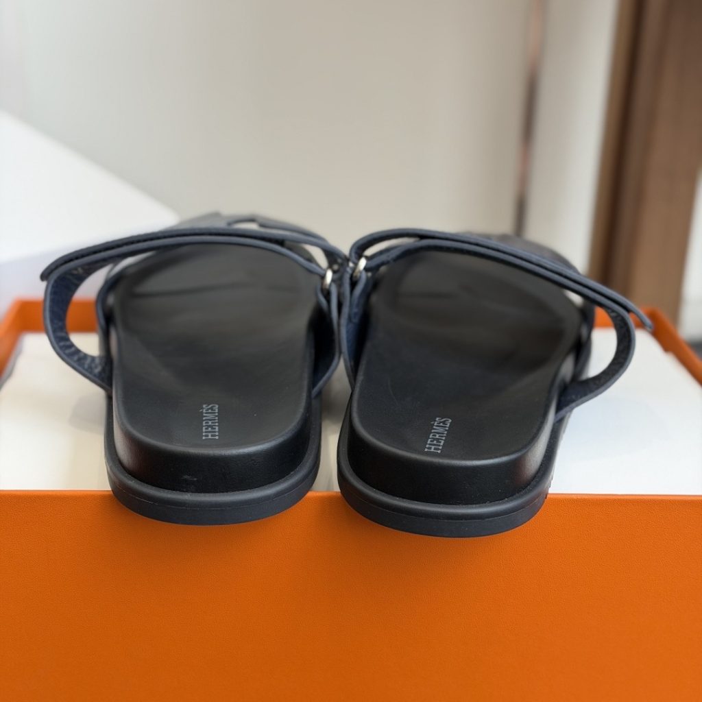 HERMES Classic Slide Slippers, Premium Leather Upper with Open Toe Design and Molded Rubber Outsole