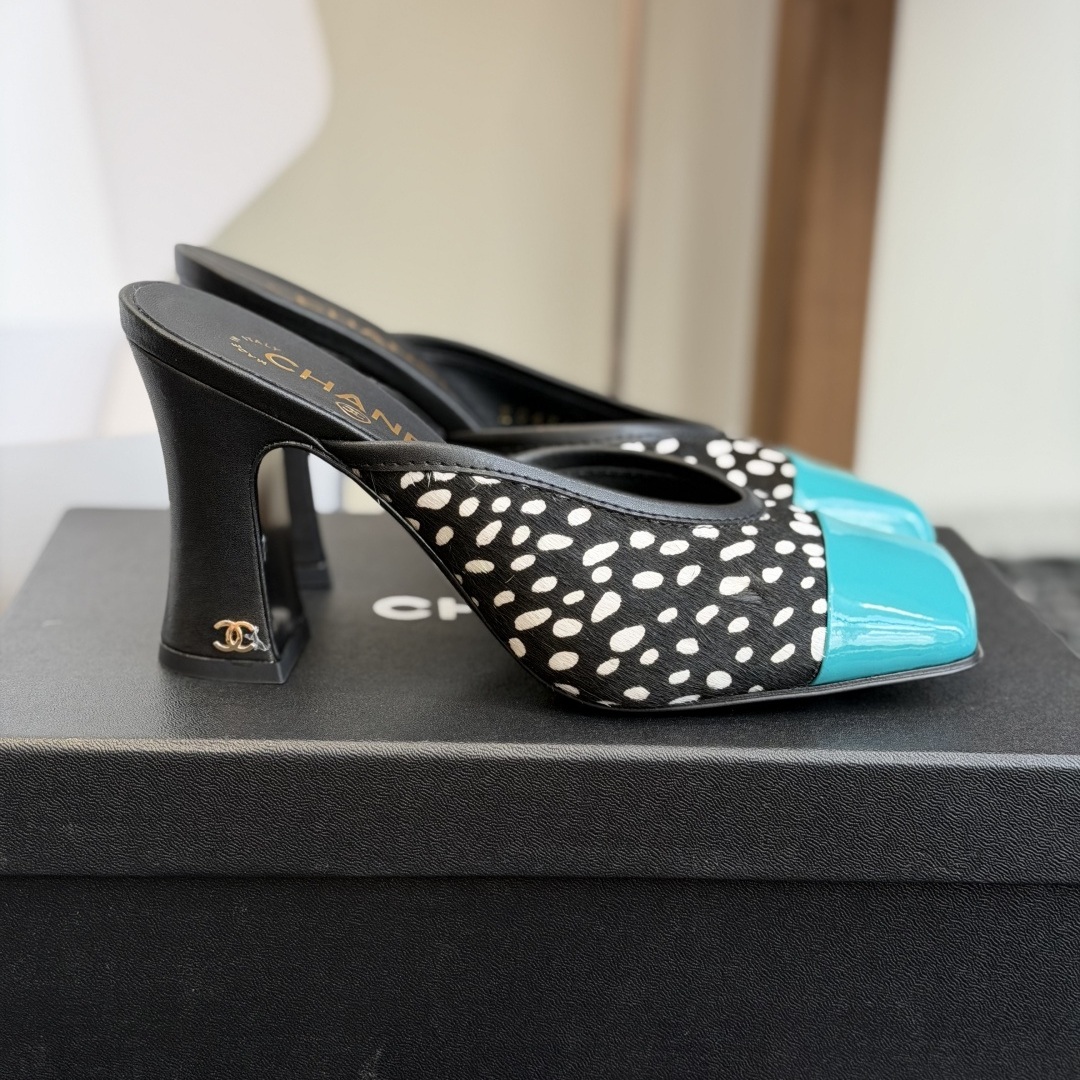 CHANEL Classic Slide Slippers, Premium Leather Upper with Open Toe Design and Molded Rubber Outsole