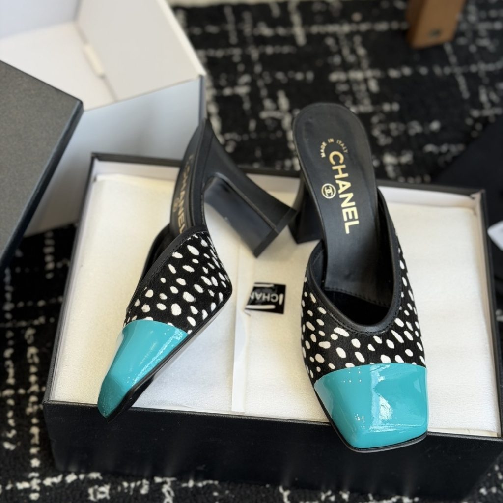CHANEL Classic Slide Slippers, Premium Leather Upper with Open Toe Design and Molded Rubber Outsole