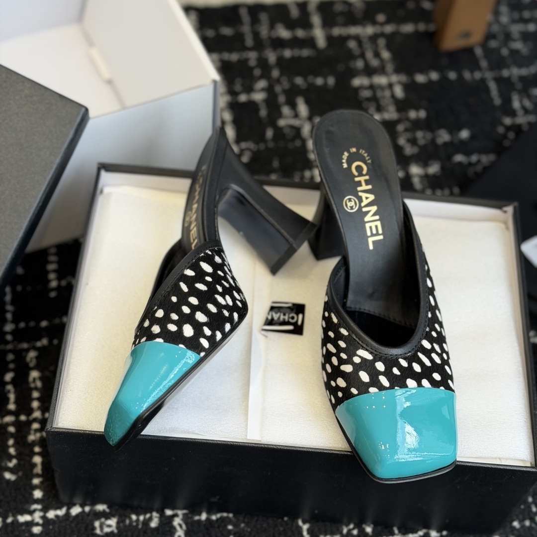 CHANEL Classic Slide Slippers, Premium Leather Upper with Open Toe Design and Molded Rubber Outsole